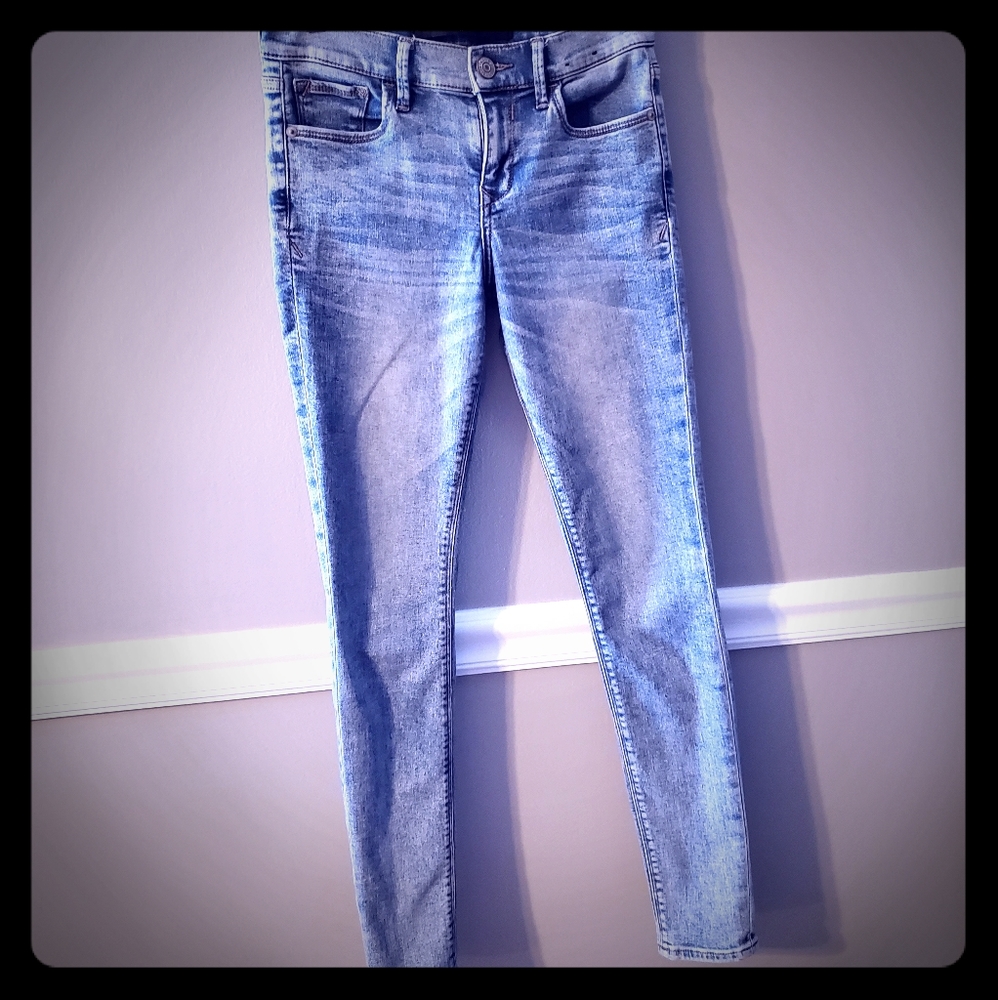 Acid wash jeans